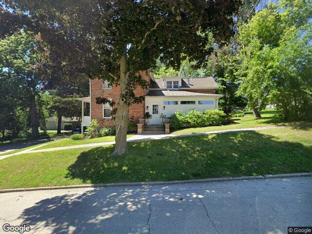 123 2nd ave sw, mount vernon,  IA 52314