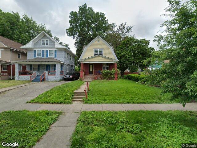 3245 victor st, kansas city,  MO 64128