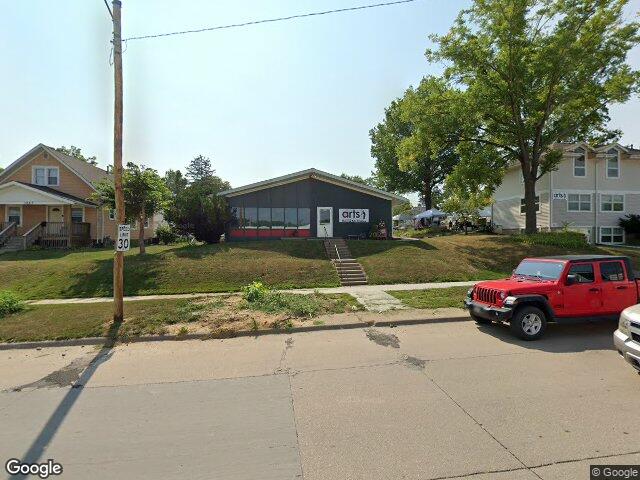 1847 e avenue ne, cedar rapids,  IA 52402