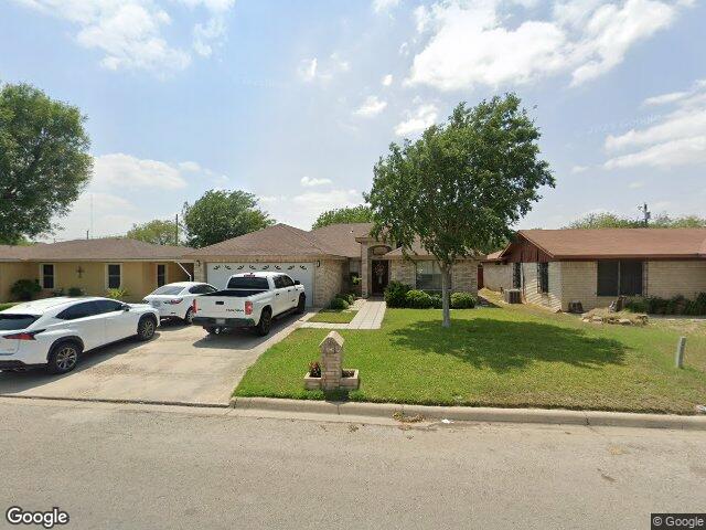 1322 camarinos dr, eagle pass,  TX 78852