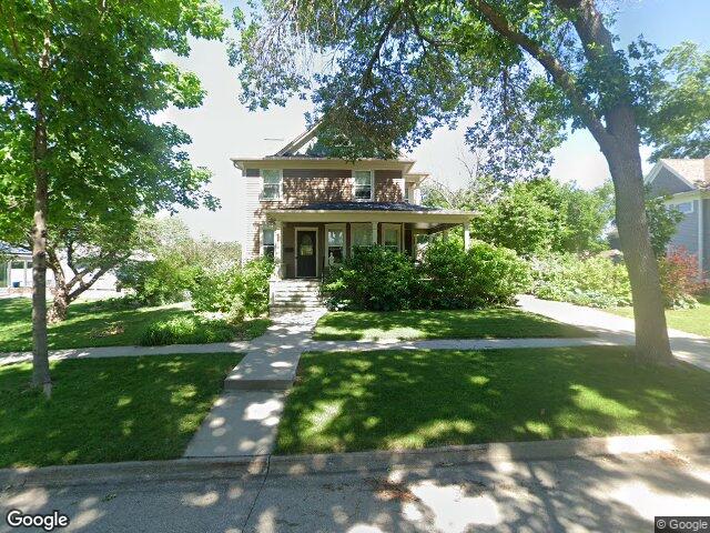 716 6th ave nw, mount vernon,  IA 52314