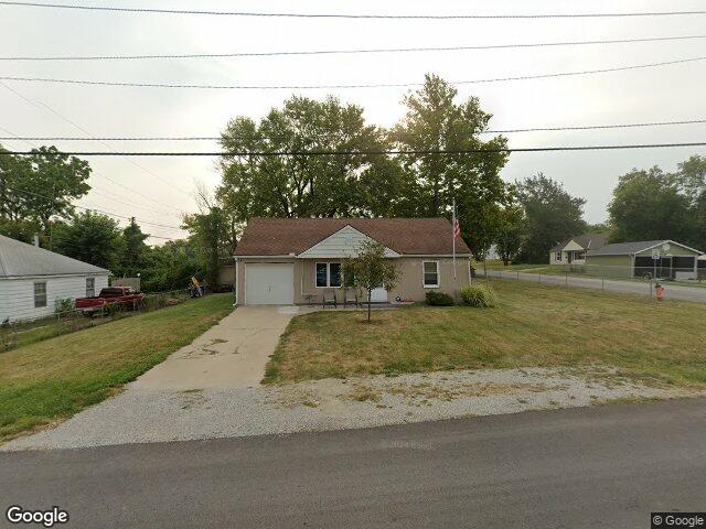 5613 eastern ave, kansas city,  MO 64129