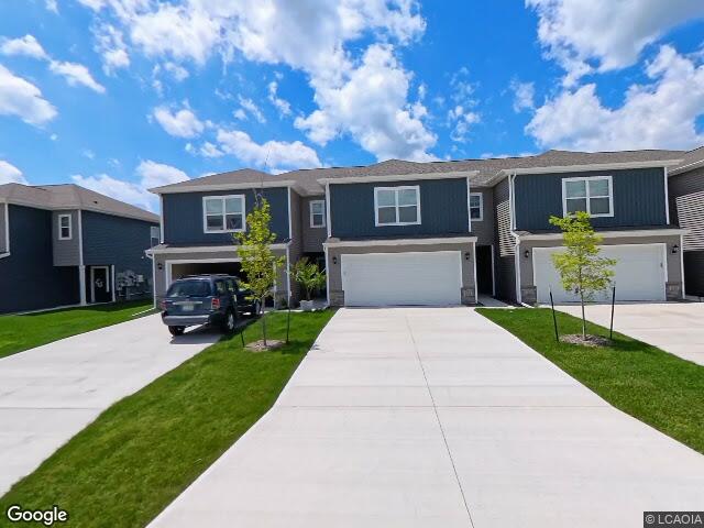831 oak dr, palo,  IA 52324