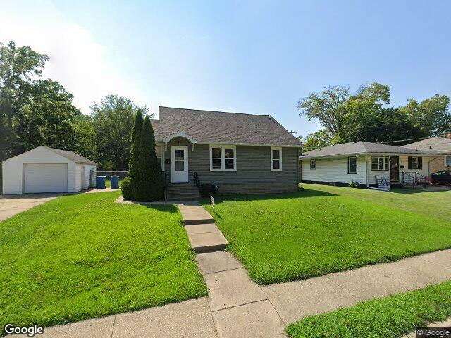 708 henry st, peru,  IL 61354