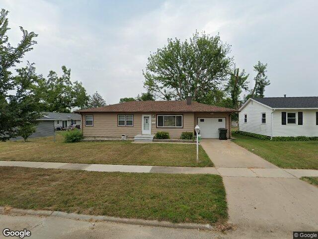 2713 evelyn dr sw, cedar rapids,  IA 52404