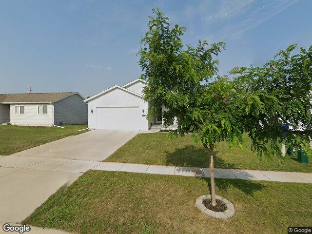 9414 grand oaks dr ne, cedar rapids,  IA 52402