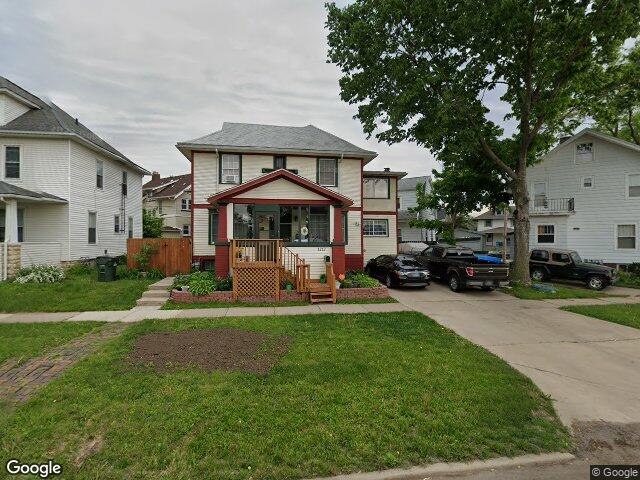 1717 3rd ave se, cedar rapids,  IA 52403
