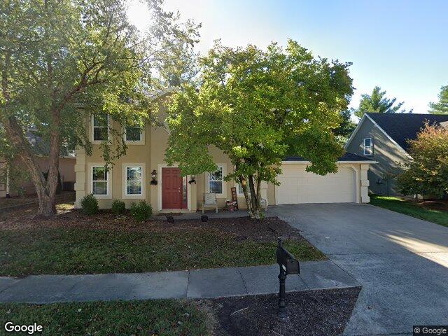 408 n village cir, columbia,  MO 65203