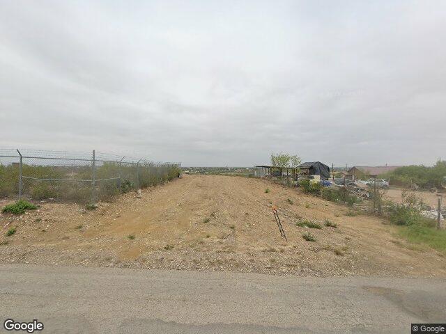 192 view dr, eagle pass,  TX 78852