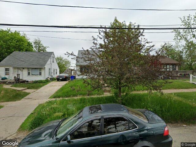 1907 13th st sw, cedar rapids,  IA 52404