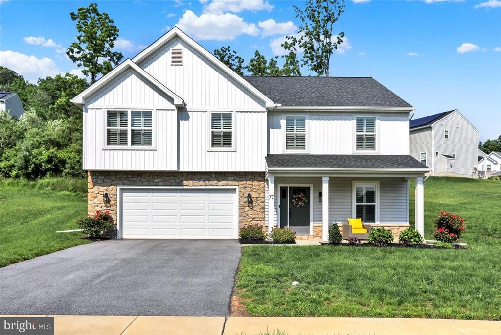 77 ladderback ln, reading,  PA 19606