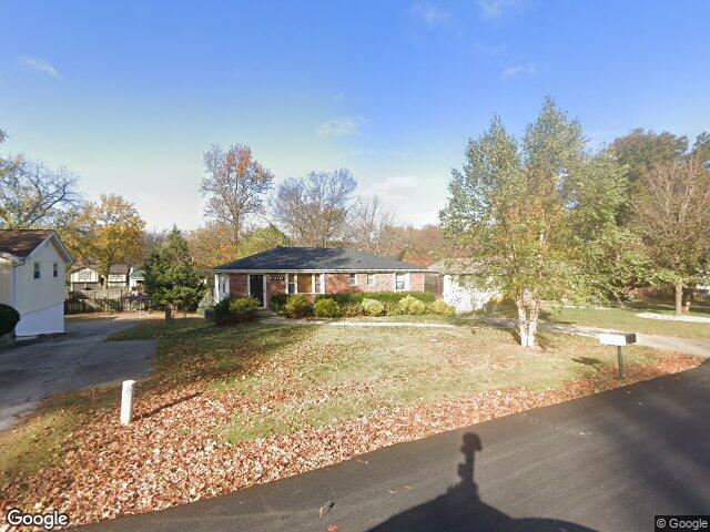 6918 n hickory st, kansas city,  MO 64118