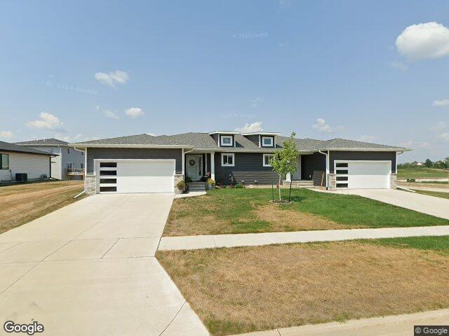 3001 sherwood dr, marion,  IA 52302
