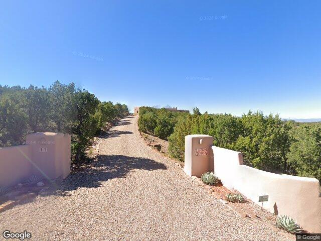 11 sundance dr, santa fe,  NM 87506