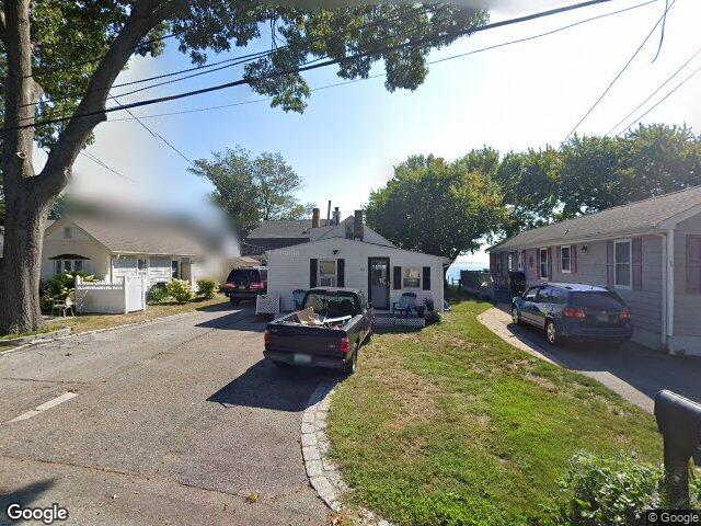 109 namquid dr, warwick,  RI 02888