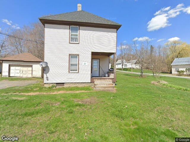 27 school st, guilford,  ME 04443