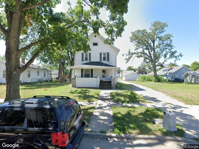 440 8th st, marion,  IA 52302