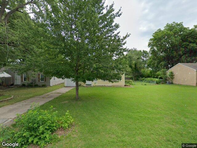 8117 walnut st, kansas city,  MO 64114