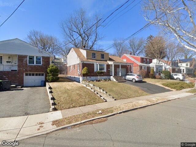 48 sussex rd, bergenfield,  NJ 07621