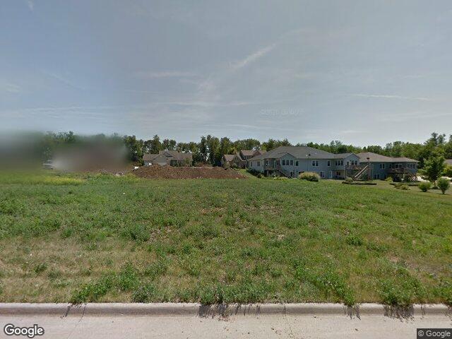 317 wolfe ln ne, mount vernon,  IA 52314