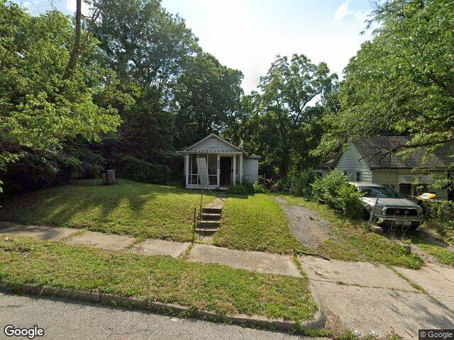 4208 spruce ave, kansas city,  MO 64130