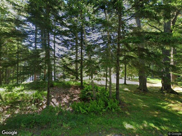 208 youngs point rd, wiscasset,  ME 04578