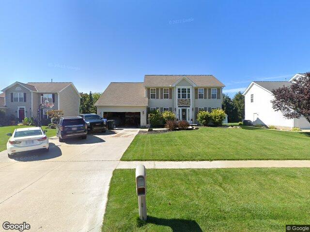 884 beacon st, brunswick,  OH 44212