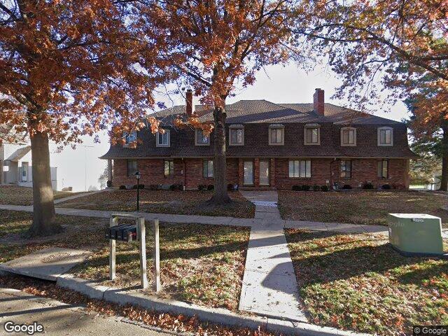 8231 nw waukomis dr, kansas city,  MO 64151