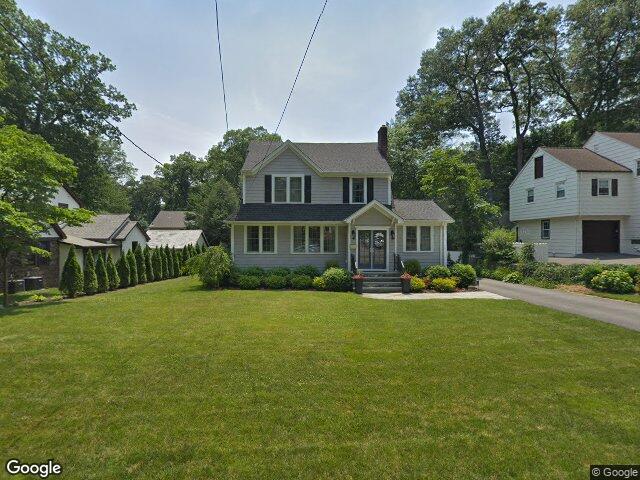 430 wastena ter, ridgewood,  NJ 07450