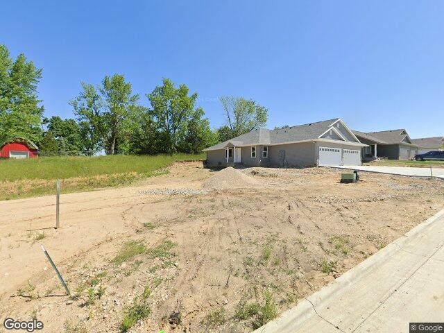 4326 banar ave sw, cedar rapids,  IA 52404
