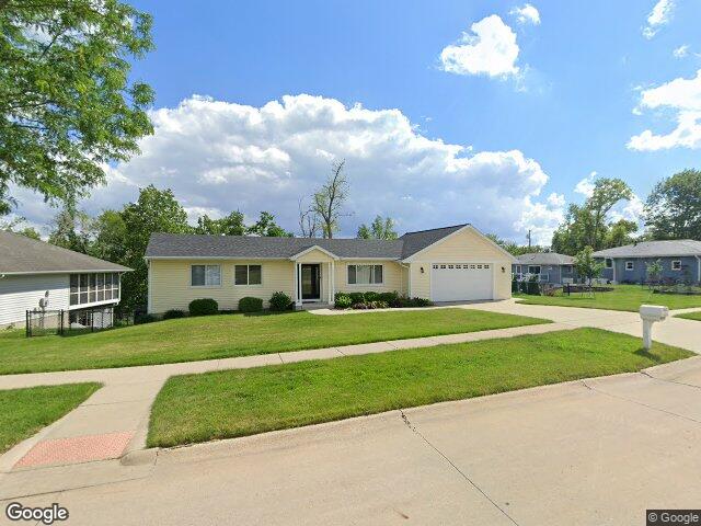 1925 hidden hollow ln nw, cedar rapids,  IA 52405