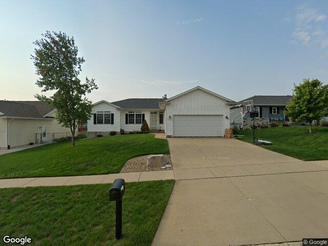 2235 robert dr, marion,  IA 52302