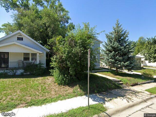 3806 e ave ne, cedar rapids,  IA 52402
