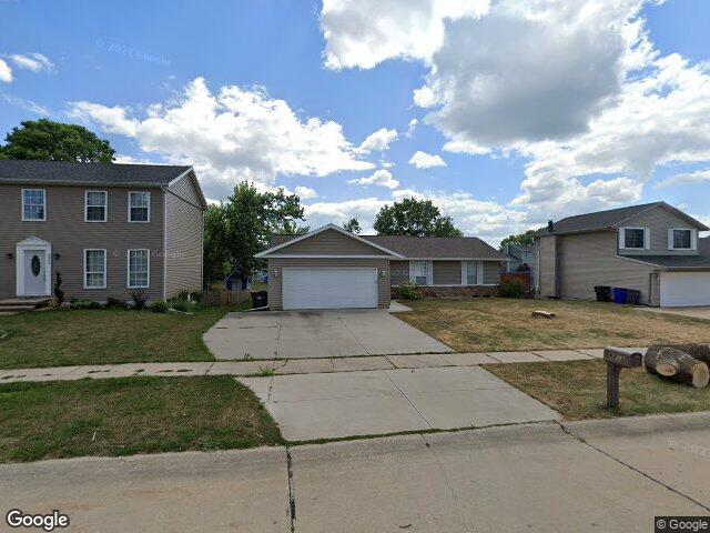 6813 terrazzo dr nw, cedar rapids,  IA 52405
