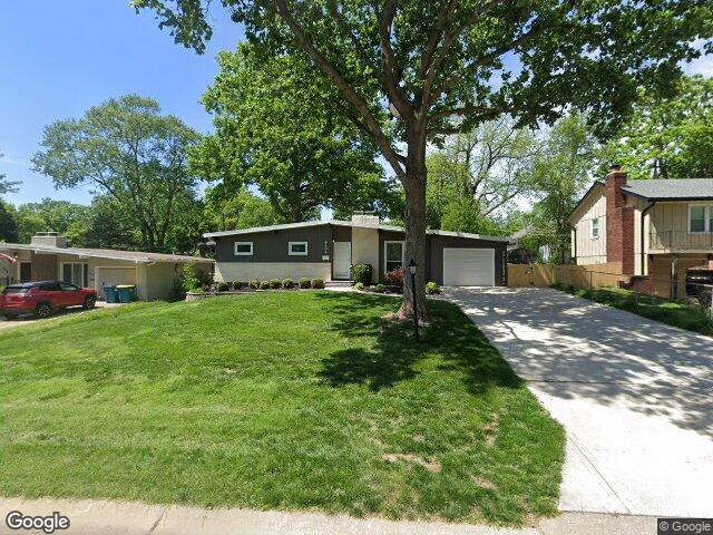 8404 shawnee ln, overland park,  KS 66212