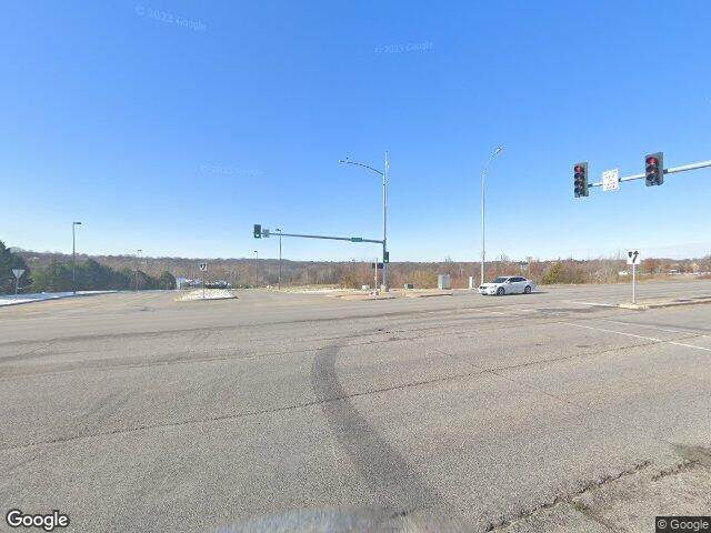 mo1 maplewoods parkway, kansas city,  MO 64119