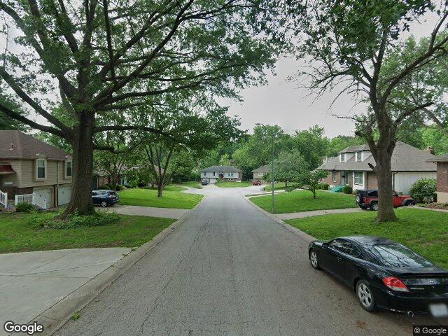 1712 s hands st, independence,  MO 64055