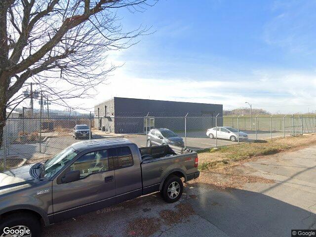 2401 holly st, kansas city,  MO 64108