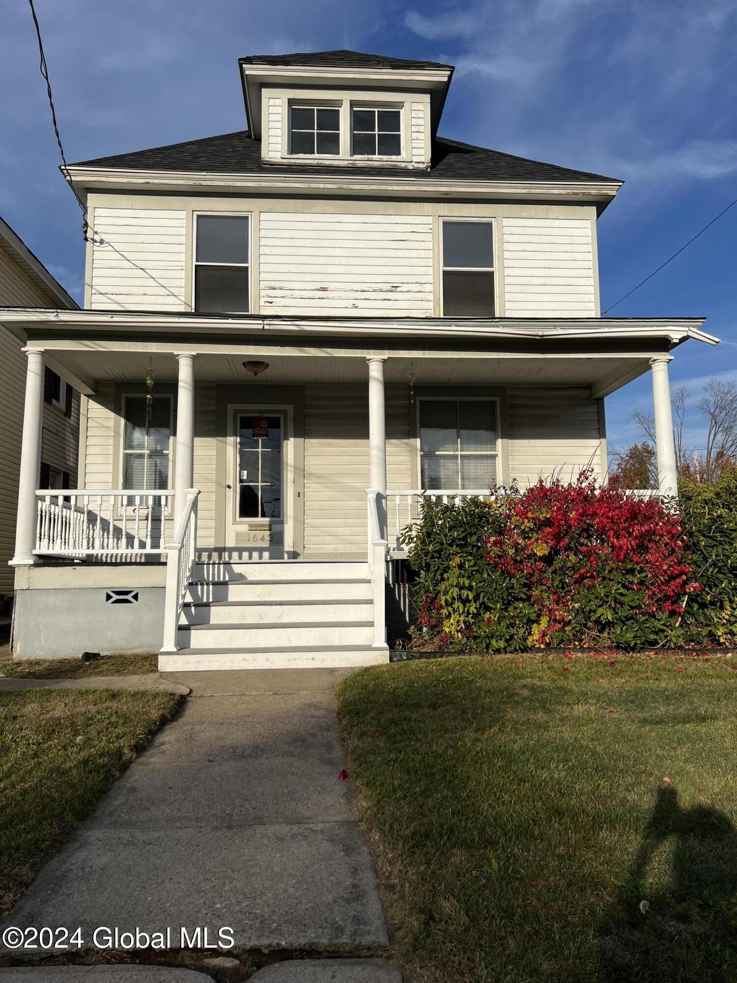 1643 rugby rd, schenectady,  NY 12309