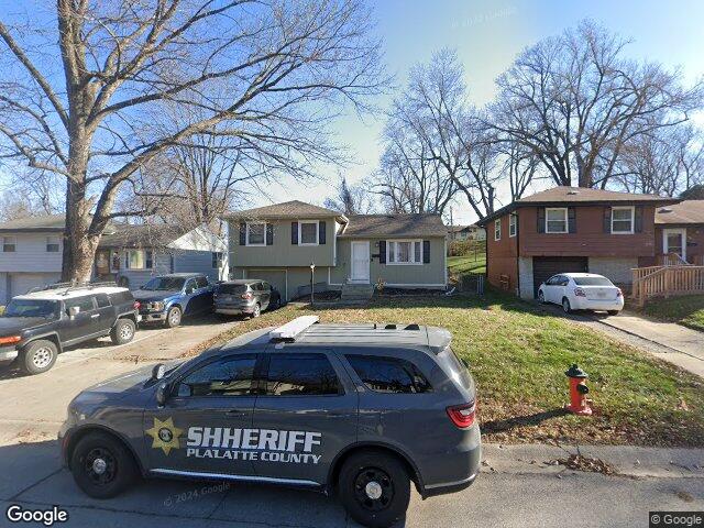 4851 n manchester ave, kansas city,  MO 64119