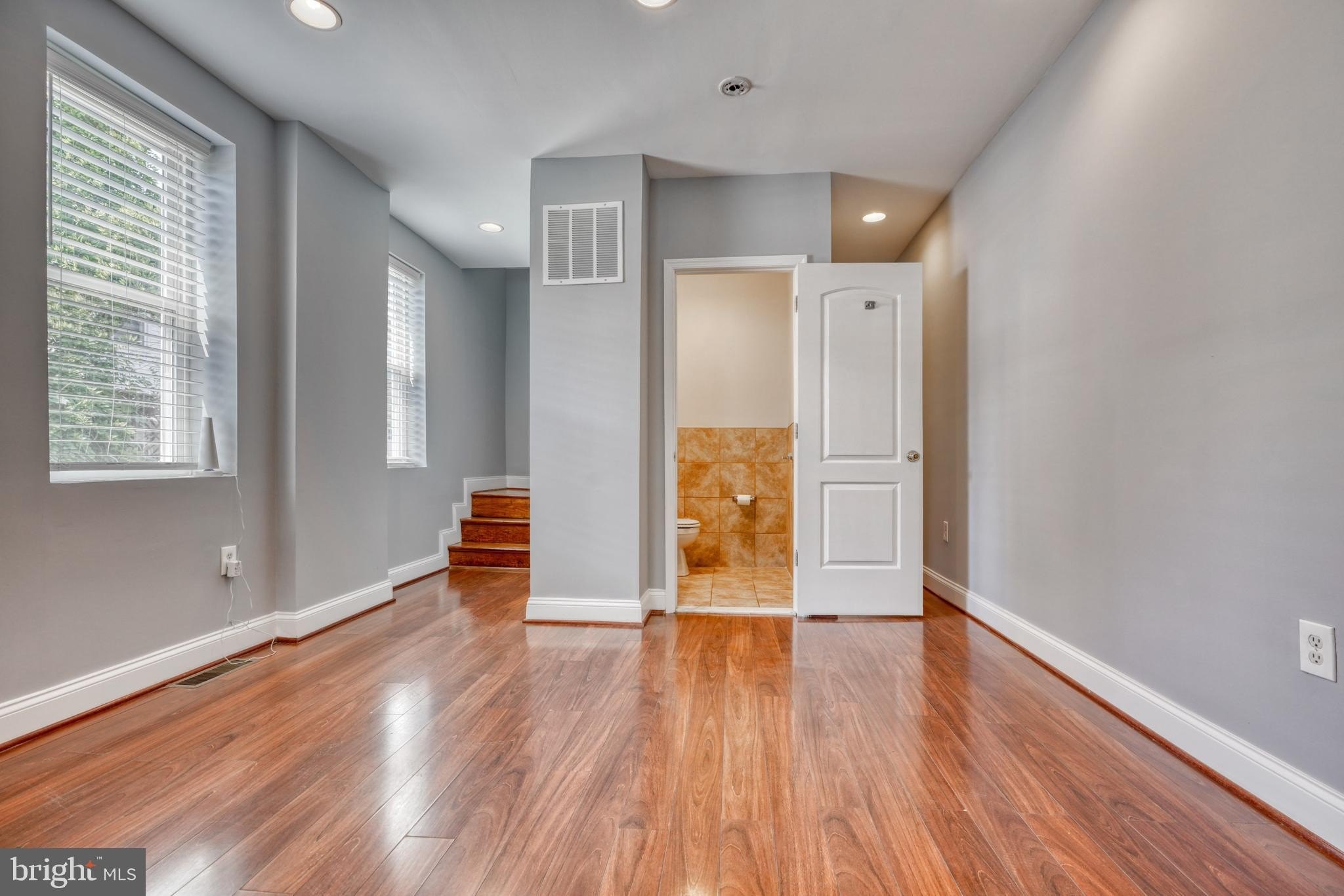 3700 chestnut ave, baltimore,  MD 21211