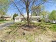 9121 western hills dr, kansas city,  MO 64114