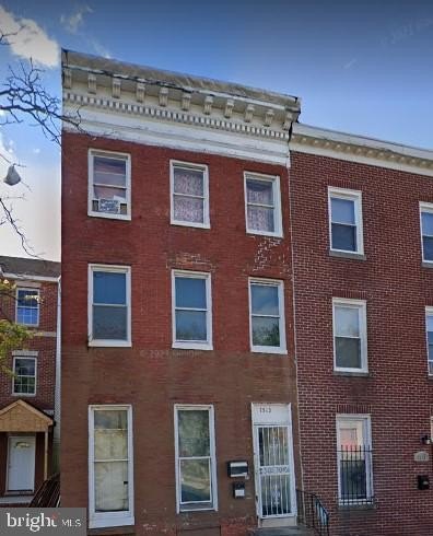 1513 e chase st, baltimore,  MD 21213