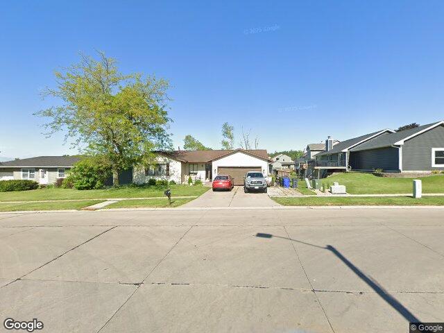 1758 29th st nw, cedar rapids,  IA 52405
