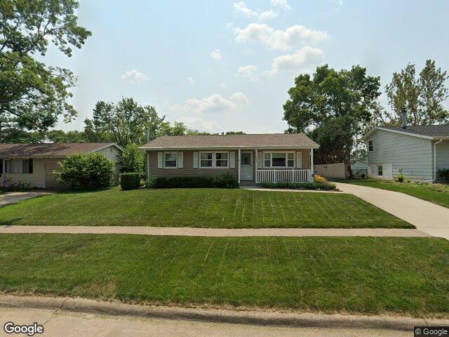 915 w 10th ave, marion,  IA 52302