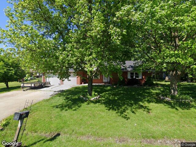621 hawthorn st, centralia,  MO 65240