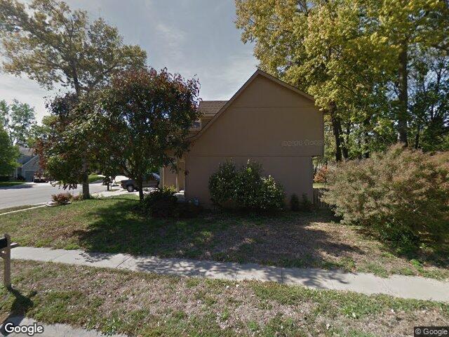 900 white oak ln, liberty,  MO 64068