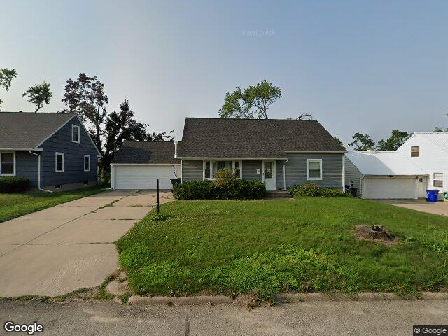 751 30th st ne, cedar rapids,  IA 52402
