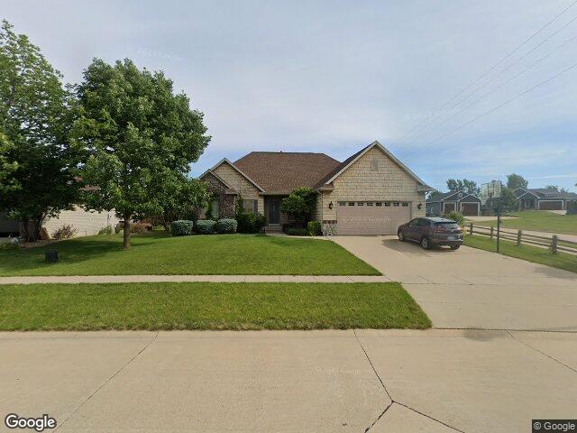 1900 valentine dr, marion,  IA 52302