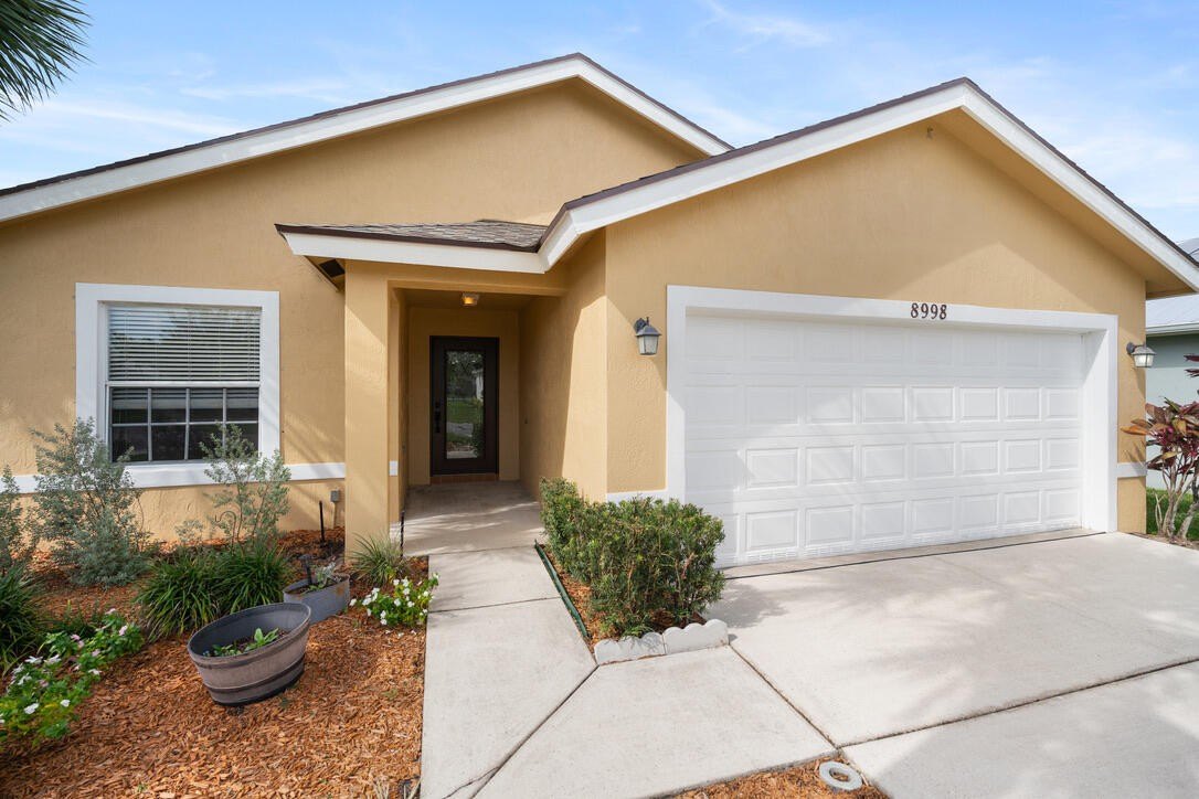8998 sw bonneville dr, stuart,  FL 34997